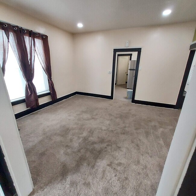 Foto del edificio - 706 Cedar St