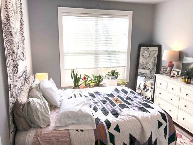 Bedroom - 910 Trice Dr