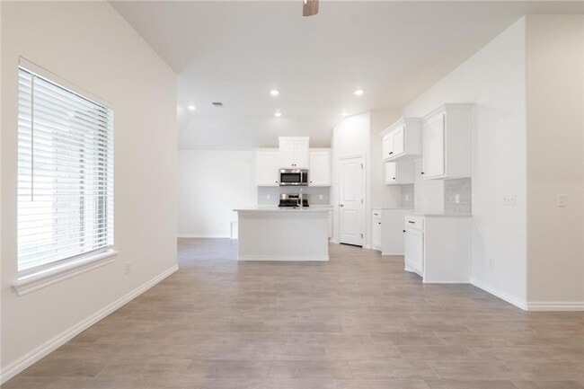 Building Photo - Brand New Taber Home + Norman + 3 Bedrooms...
