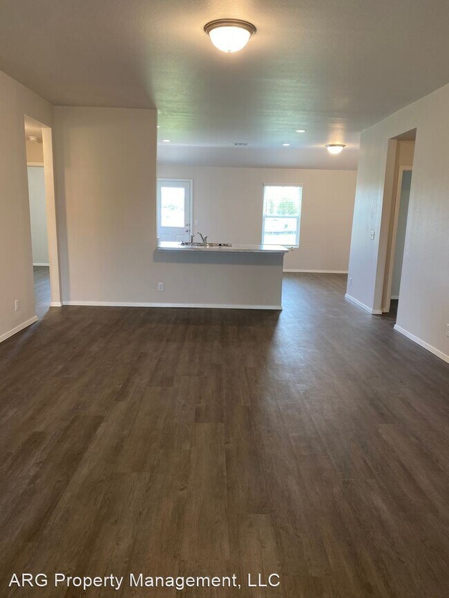 Foto del edificio - 4 br, 2 bath House - 7527 East 159th Street S