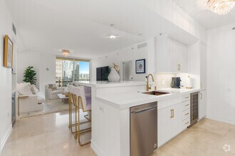 Building Photo - 550 Okeechobee Blvd