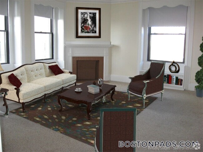 Building Photo - 62 Boylston St