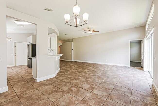 Building Photo - 10428 Hunters Haven Blvd