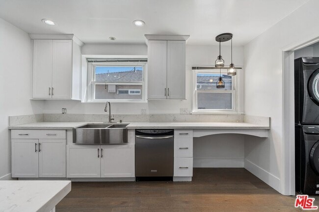Building Photo - 6209 Agnes Ave