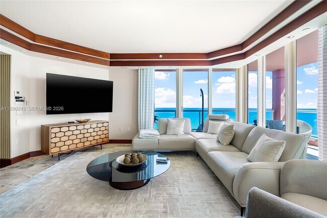 Foto del edificio - 2110 N Ocean Blvd