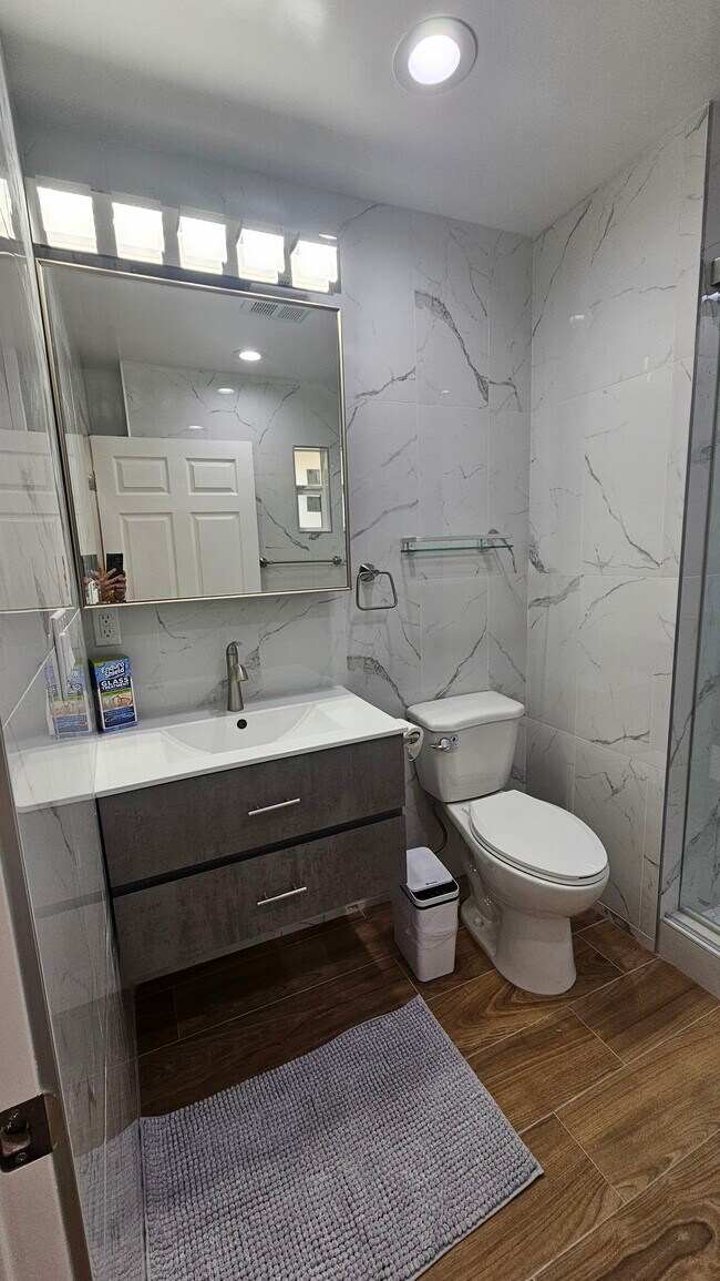Foto del edificio - 6920 Loma Verde Ave