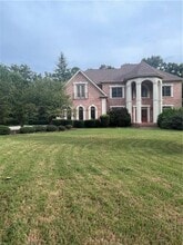 Building Photo - 4387 Blue Ridge Dr
