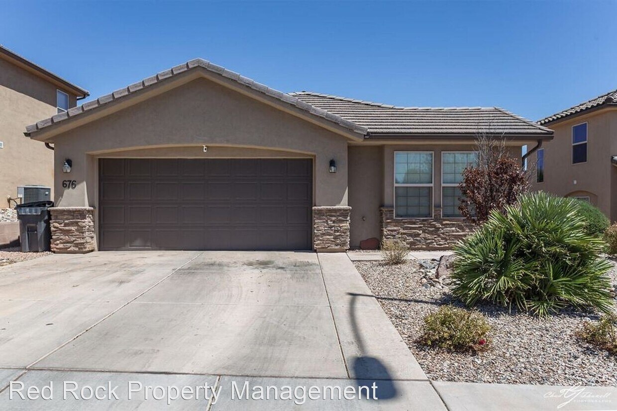 Primary Photo - 3 br, 2 bath House - 676 N 700 E