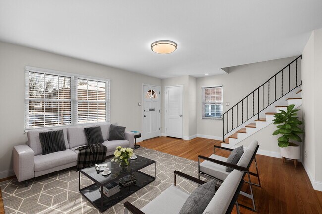 Foto del edificio - 235 W Washington Ave