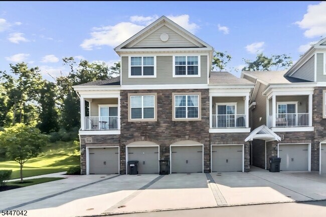 Foto del edificio - 506 Waterview Ct