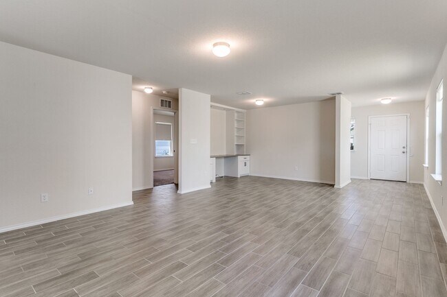 Foto del edificio - Beautiful 3 - Bedroom One Story Home in Davis Ranch Community