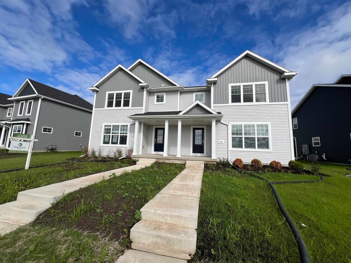 Foto principal - 1638 Happy Trails Rd