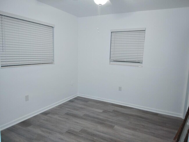 Foto del edificio - 3055 NW 212th St