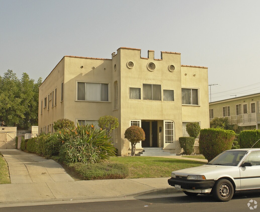 Building Photo - 1550 S Van Ness Ave