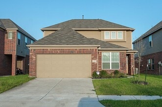 Building Photo - 18519 Each Elm Way