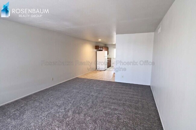 Building Photo - 1008 N Pueblo Dr