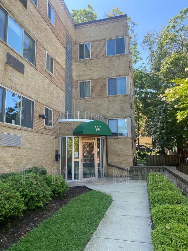 Primary Photo - 1029 Perry St NE