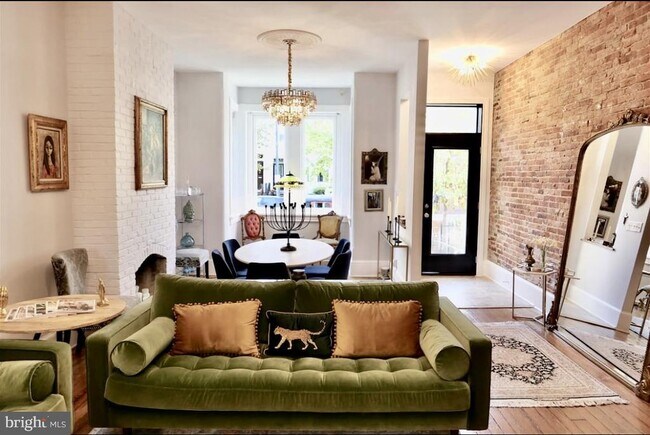 Foto del edificio - 815 11th St NE
