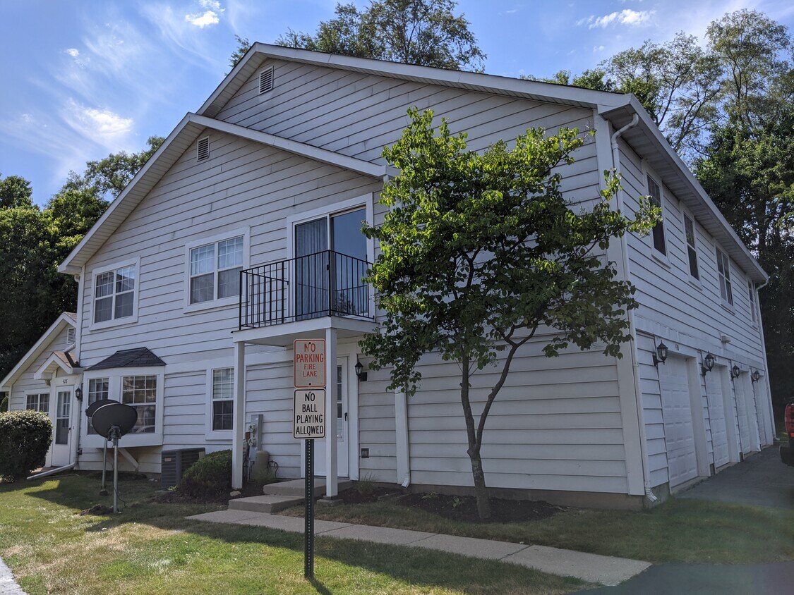 430 N Lake Shore Dr, Palatine, IL 60067 Townhome Rentals in Palatine