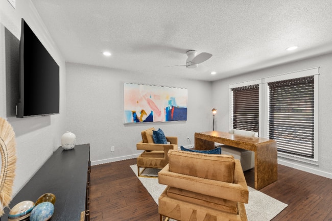 Photo - 6926 Royal Ln House