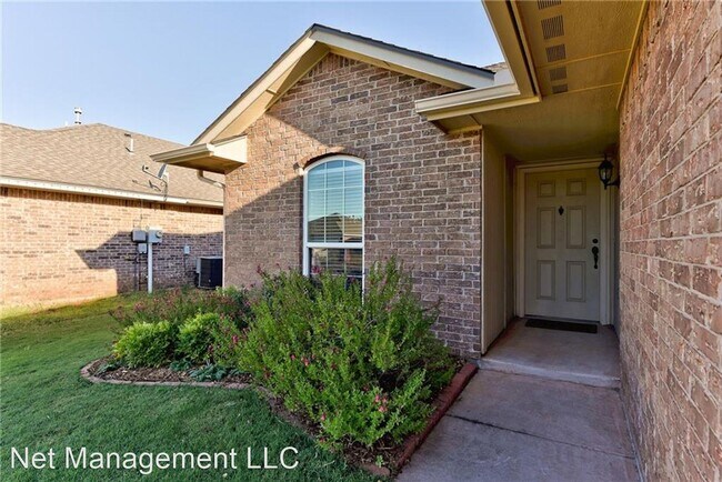 Building Photo - 225 Tecumseh Meadows Dr