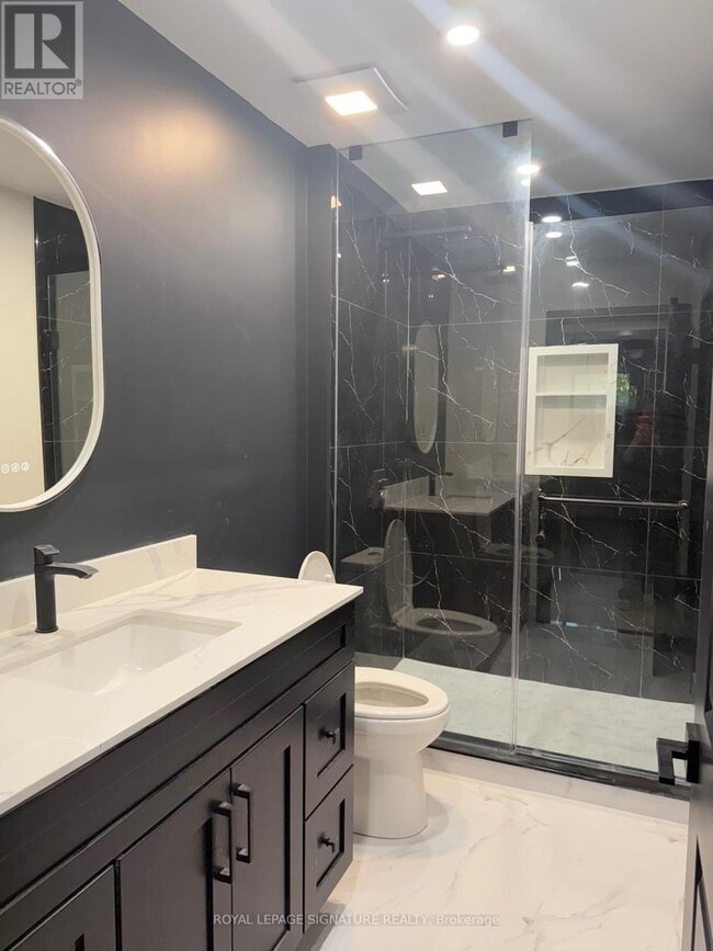 Photo du bâtiment - 3486 Grand Forks Rd