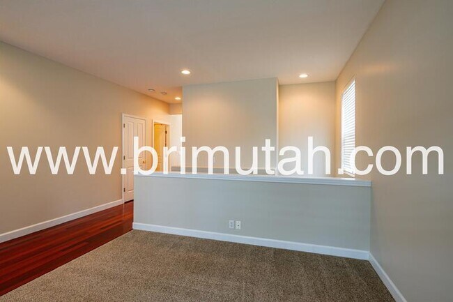 Photo - 602 E Land Rush Dr House