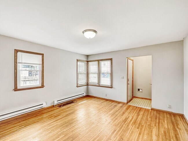 Foto del edificio - 1008 16th Ave SE