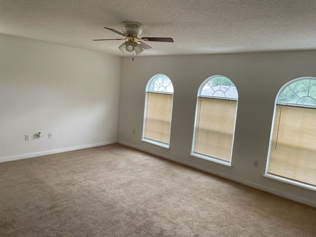 Foto del edificio - 87045 Kipling Dr