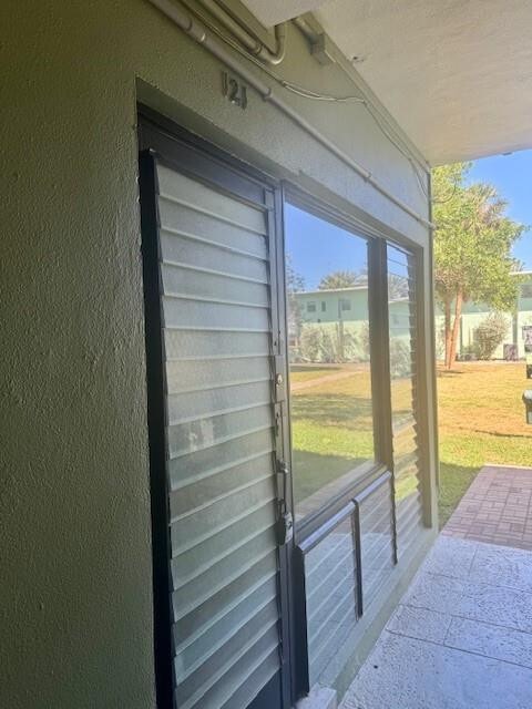 Building Photo - 1911 NE 8th Ct