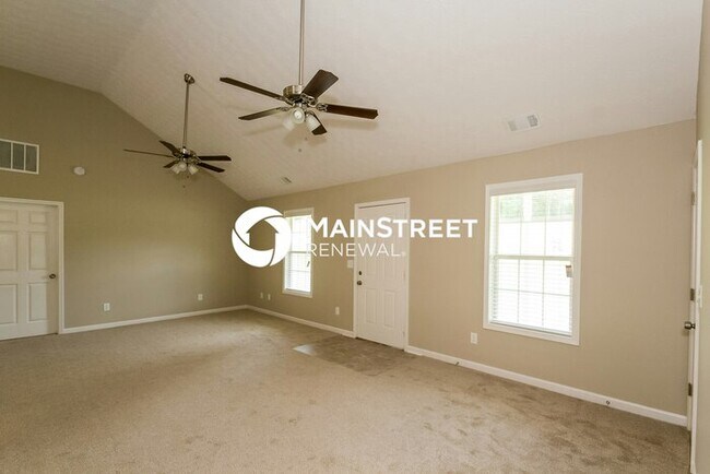 Building Photo - 3 Bedroom Pet-Friendly Home in Covington, ...