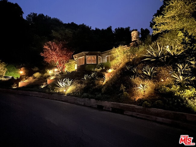 Foto del edificio - 11064 Wrightwood Ln