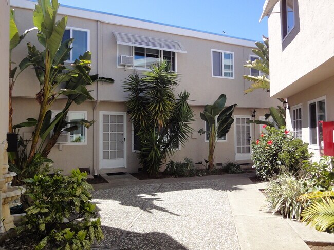Building Photo - 2242 Angela Ct