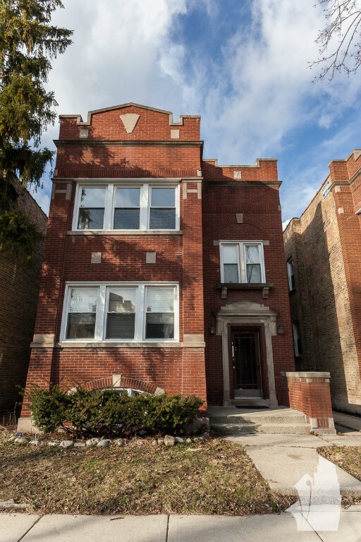 Primary Photo - 5140 W Cullom Ave