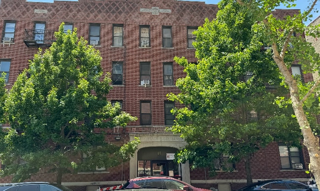 Building Photo - 14 E 96th St