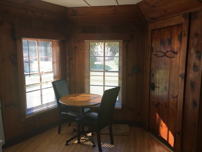 Foto del edificio - 49 Green Acres View Ln