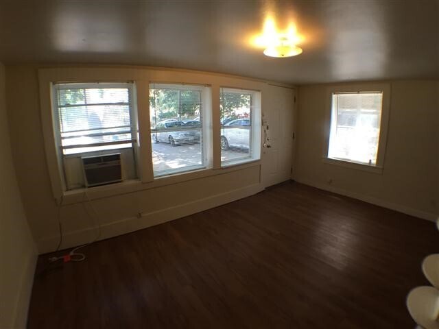 Foto del edificio - 2800 Whitis Ave
