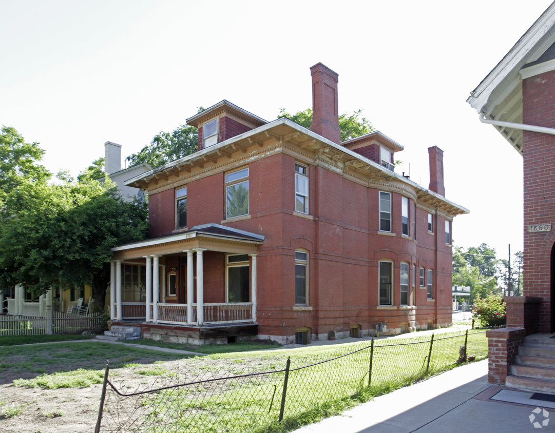 Primary Photo - 1868 Gaylord St