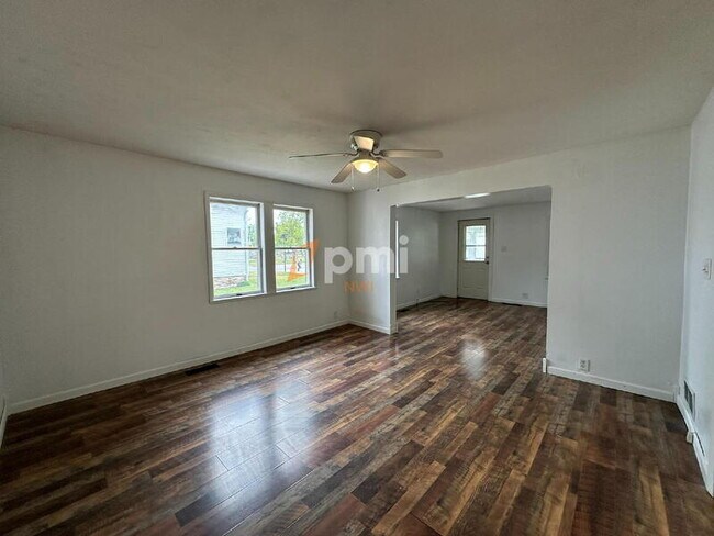 Foto del edificio - 810 Poplar St