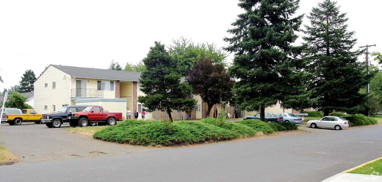 10843 SE Bush St, Portland, OR 97266 Apartments in Portland, OR