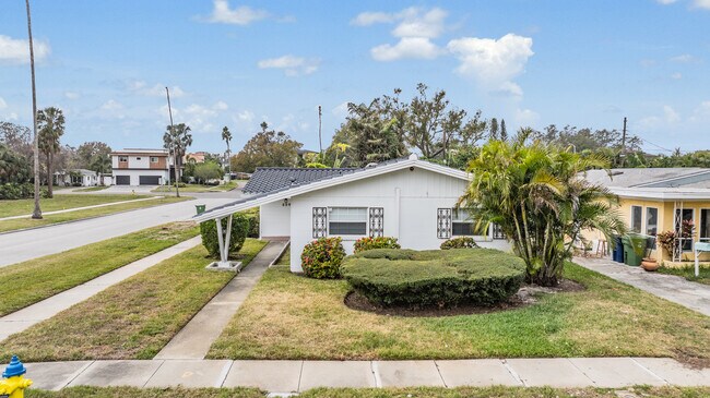 Photo - 524 Columbia Dr House