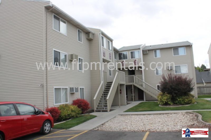 Building Photo - 2815 S Broxon Ln