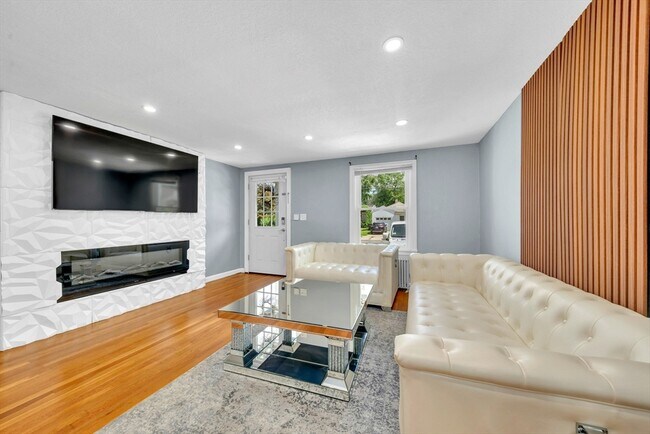 Foto del edificio - 134 Ellsworth Ave