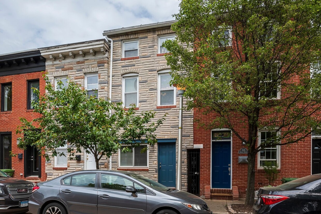 Primary Photo - 917 Binney St