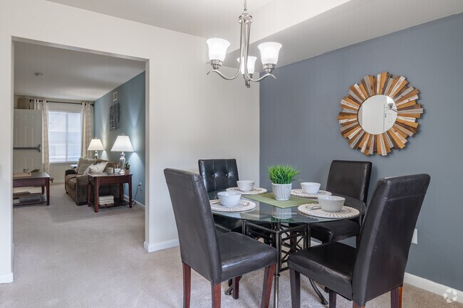 2 habitaciones, 2 baños, 1070 pies cuadrados, comedor - Millers Crossing