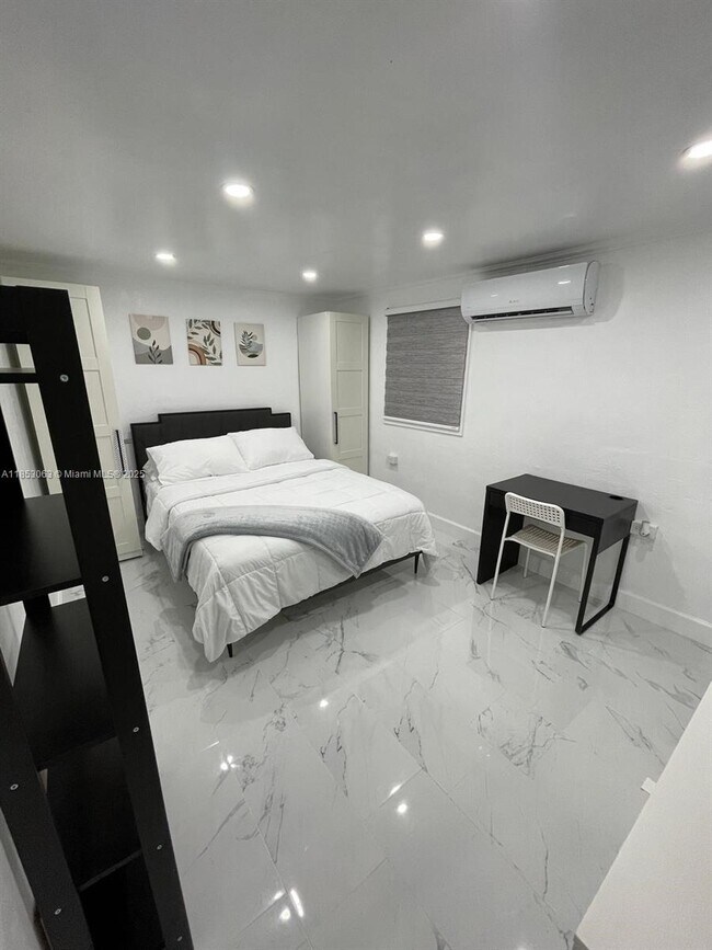 Foto del edificio - 5829 Fillmore St