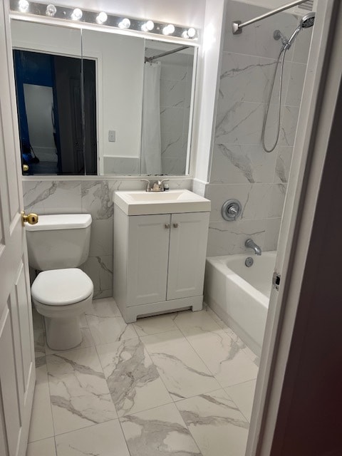 Foto del edificio - 130 Lenox Ave