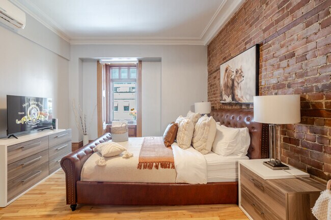 Photo du bâtiment - 1250 Rue Mansfield