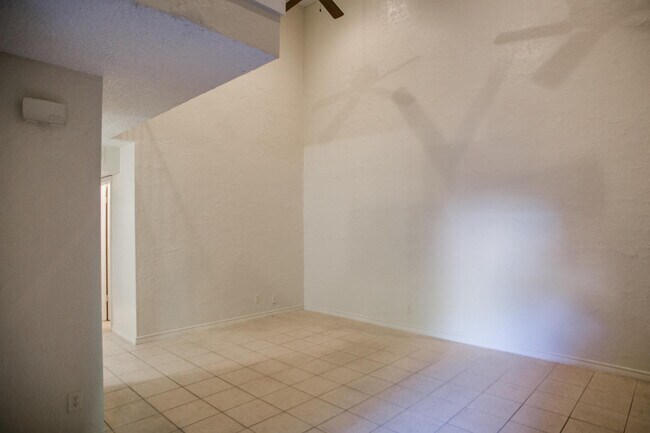 Foto del edificio - 813 Ranch Rd 12
