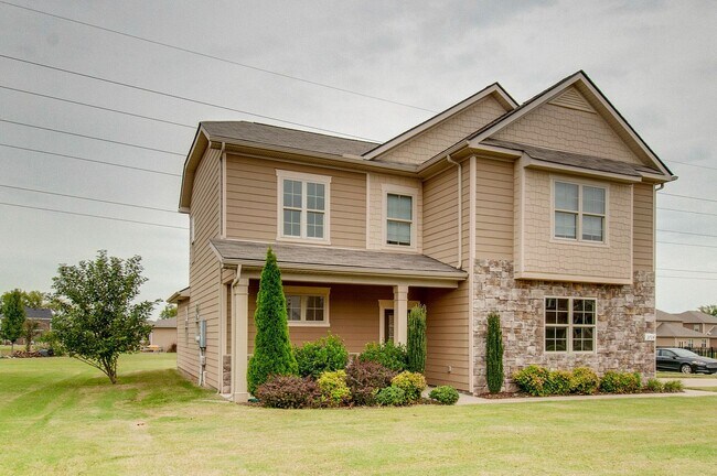 Foto del edificio - Gorgeous 4BR/2.5BA+Bonus executive home for lease in M'boro now! Triple Rockvale schools!